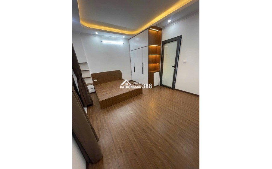 Nhà đẹp 5 tầng ô tô cách 1 nhà ra mặt phố Thuỵ Phương, Bắc Từ Liêm 33m2 giá 7.5 tỷ