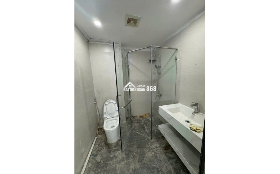 Bán nhà 5 tầng đẹp lô góc gần mặt phố Hồ Tùng Mậu, Bắc Từ Liêm 33m2 giá 8.3 tỷ