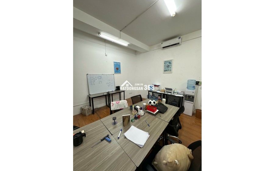 Cho thuê nhà mặt phố Hoàng Sâm, Cầu Giấy. DT 47m2 , MT 5m, 9 triệu/tháng. LH: 0916109086