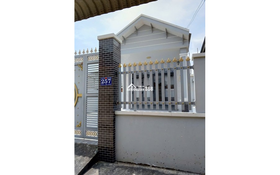 CHÍNH CHỦ Cần Bán Nhà Mặt Tiền Đường ĐT. 826C, Xã Long Hựu Đông, Cần Đước, Long An