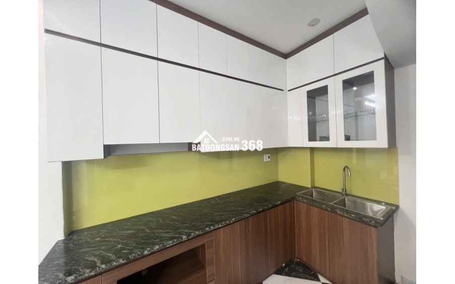 SIÊU HÓT - BÁN NHÀ TRUNG TÂM THẠCH BÀN- 30M², MT 4.5 M - 5 tầng – CHỈ 6.X TỶ,  Ô TÔ TRÁNH