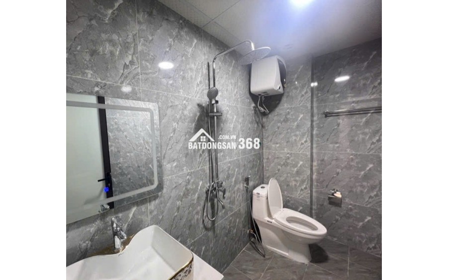SIÊU HÓT - BÁN NHÀ TRUNG TÂM THẠCH BÀN- 30M², MT 4.5 M - 5 tầng – CHỈ 6.X TỶ,  Ô TÔ TRÁNH