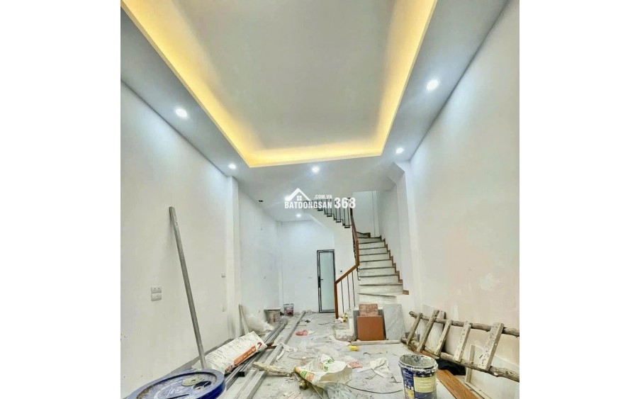 Bán nhà Quan Nhân 26m – nhà mới 5 tầng, ngõ thông, trước nhà 2.5 m, đi bộ ra phố.