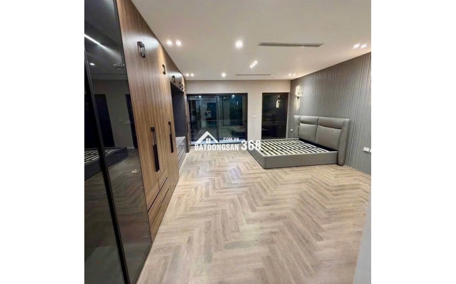 NHÀ XÂY MỚI CẦU GIẤY- 6 TẦNG THANG MÁY- DT 42M2- GẦN Ô TÔ- HƠN 9 TỶ