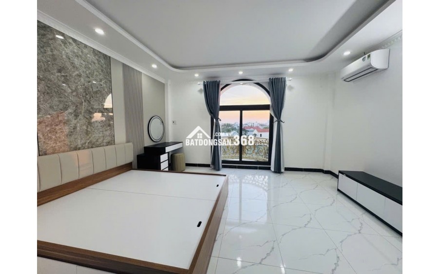 Nhà Ngọc Lâm xây mới 6 tầng – 47m – thang máy, ôtô đỗ trong nhà, 2 mặt thoáng, giá 11.7 tỷ