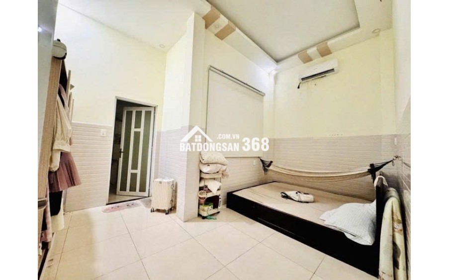 NHÀ NGON TRONG PHÂN KHÚC NHA. 
 Nhà đẹp 2 tầng – HẺM XE TẢI LUÔN – an ninh Diện tích 6x10m vuông vức – hoàn công