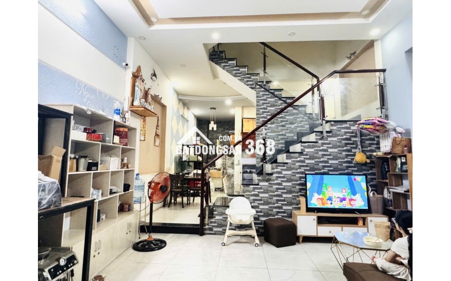  NHÀ ĐẸP 3 TẦNG – GẦN LÀNG ĐH THỦ ĐỨC – GIÁ CHỈ 4.95 TỶ 
 Khu sầm uất, thuận tiện an cư