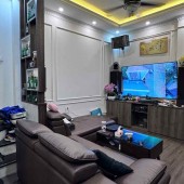Bán nhà Ngọc Lâm - Vị Trí Đẹp Hiếm Có -  6 Tầng Thang Máy -  33m2 - Nhỉnh 9 tỷ