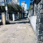 BÁN NHÀ HẺM ĐẶNG TẤT – GẦN BIỂN, 217M² – GIÁ CHỈ 12 TỶ (THƯƠNG LƯỢNG)
 • Vị trí: Hẻm đường Đặng Tất, khu vực dân cư yên tĩnh, cách biển chỉ vài phút