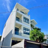 Nhà 4 tầng, 1 xẹt Đỗ Xuân Hợp, Phước Long B (Q9 cũ), đối diện chợ, 4 phòng ngủ, nhỉnh 5 tỷ
