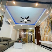 CHÍNH CHỦ MAI DỊCH - CẦU GIẤY- 38M2-6 TẦNG THANG MÁY- NHỈNH 10đ - Ô TÔ ĐỖ CỔNG