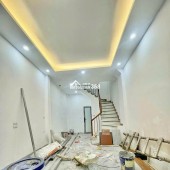 Bán nhà Quan Nhân 26m – nhà mới 5 tầng, ngõ thông, trước nhà 2.5 m, đi bộ ra phố.