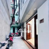 Bán Nhà Dân Xây Lô Góc Ngõ 68 Cầu Giấy 47m2 5 Tầng Hơn 11 Tỷ