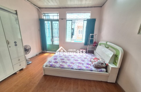 BÁN NHÀ KHU VIP TÂN BÌNH HẺM XE HƠI 1 TRỤC SÁT MẶT TIỀN CMT8 2 TẦNG GIÁ CHỈ 5.99 TỶ TL