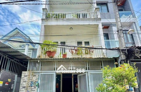  Nhà đẹp 3 tầng, diện tích 90m2 (4.5 x 20), giá chỉ 5.3 tỷ.