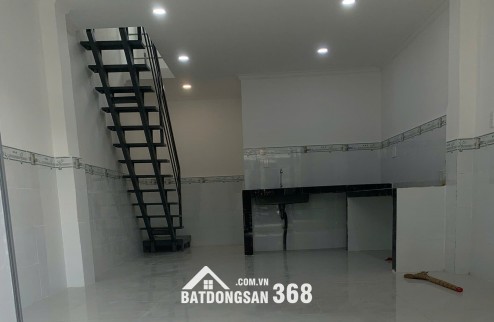 Bán nhà 1 trệt 1 gác suốt cách Nguyễn Văn Linh chỉ 100m nhà mới tinh