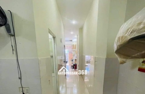 Cần bán Gấp nhà khu CMT8 Tân Binhg