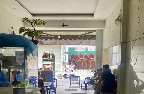 Mặt tiền đường Đề Thám sát Bùi Viện dt 4,2x14m xd 3 tầng giá 16,5 tỷ