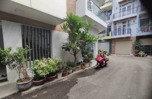 SAU LƯNG ĐH CN THỰC PHẨM - ĐƯỜNG THÔNG - HẺM XE HƠI CÁCH 3 BƯỚC CHÂN - 4 TẦNG NỘI THẤT ĐẸP
