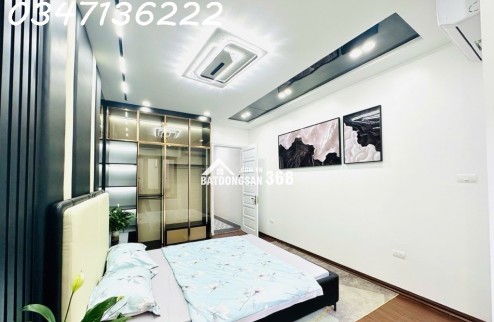 Chính chủ bán Nghĩa Đô – Vị trí trung tâm – nhà 5 tầng – chỉ hơn 8 tỷ một chút