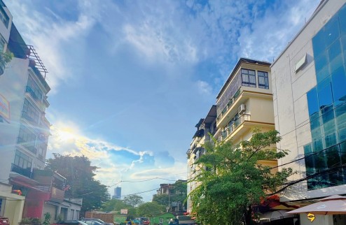 Siêu phẩm nhà đất Giang Văn Minh