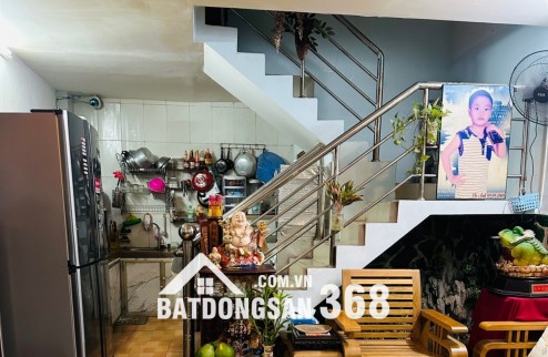  NHÀ ĐẸP LẠC LONG QUÂN – 3 TẦNG – CHÍNH CHỦ BÁN GẤP! 