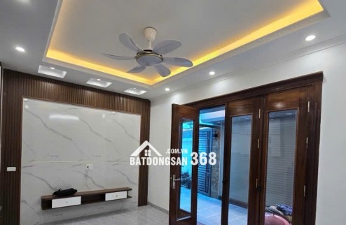 Nhà đẹp 5 tầng ô tô cách 1 nhà ra mặt phố Thuỵ Phương, Bắc Từ Liêm 33m2 giá 7.5 tỷ