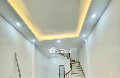 Bán nhà Quan Nhân 26m – nhà mới 5 tầng, ngõ thông, trước nhà 2.5 m, đi bộ ra phố.