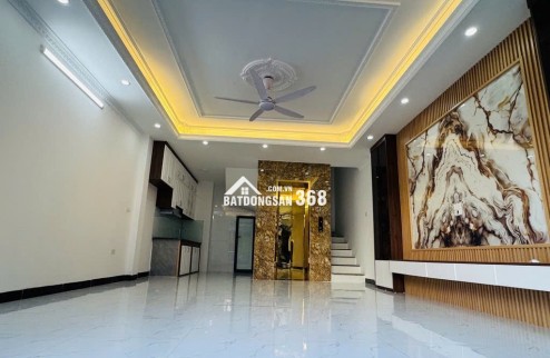 Nhà Ngọc Lâm xây mới 6 tầng – 47m – thang máy, ôtô đỗ trong nhà, 2 mặt thoáng, giá 11.7 tỷ