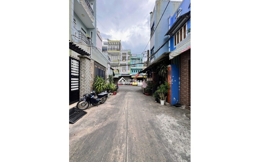 Bán nhà Hẻm ô tô ngay phố ẩm thực Phú Thọ Hòa, 67m2, 2 tầng, Vị trí kinh doanh, Chỉ 7tỷ nhỉnh