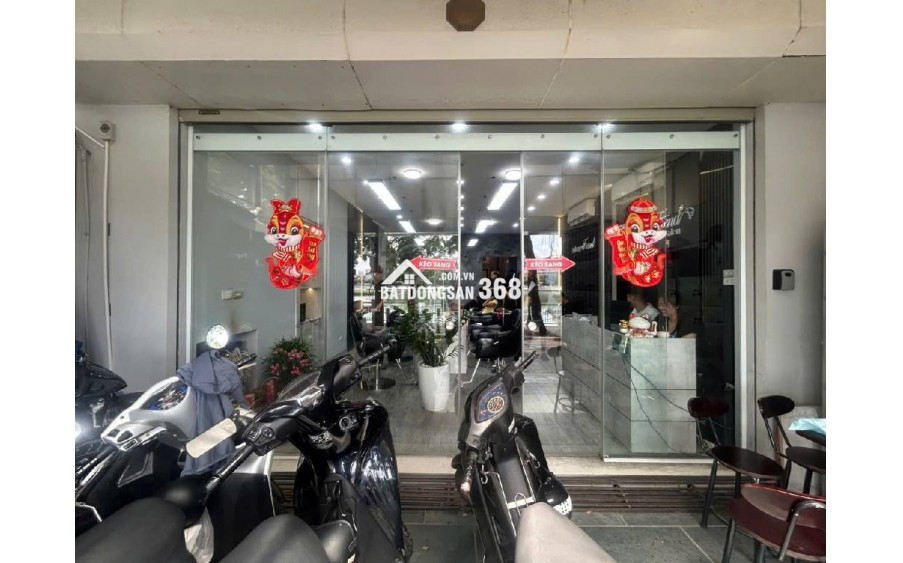 Mặt phố Quỳnh Mai lô góc 2 thoáng ô tô cửa kinh doanh chỉnh nhỉnh 18 tỷ