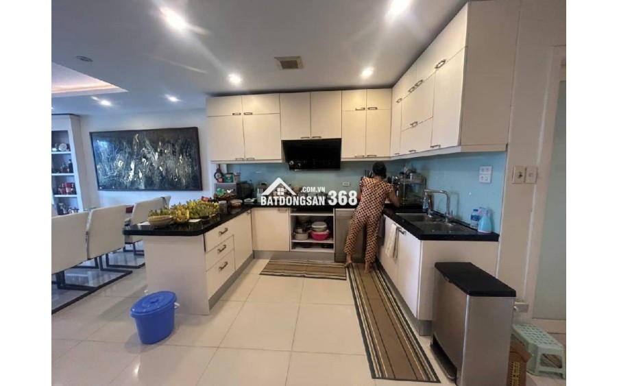 Mặt phố Quỳnh Mai lô góc 2 thoáng ô tô cửa kinh doanh chỉnh nhỉnh 18 tỷ