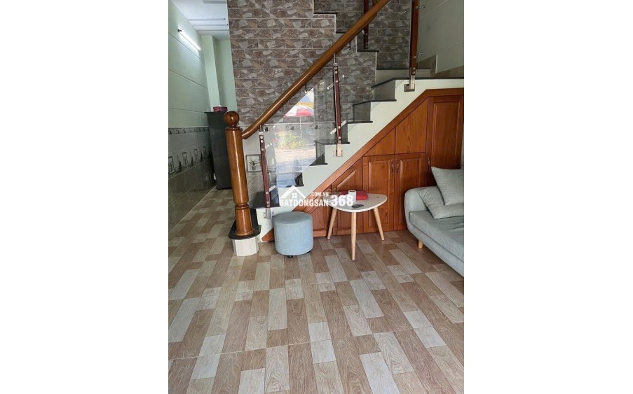 Cho thuê nhà 1 trệt 2 lầu hẻm xe hơi Huỳnh Tấn Phát Nhà Bè
