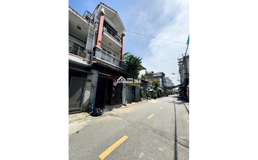 Cho thuê nhà MT đường số 11 P.BHH Bình Tân đúc 2.5 tấm 4pn