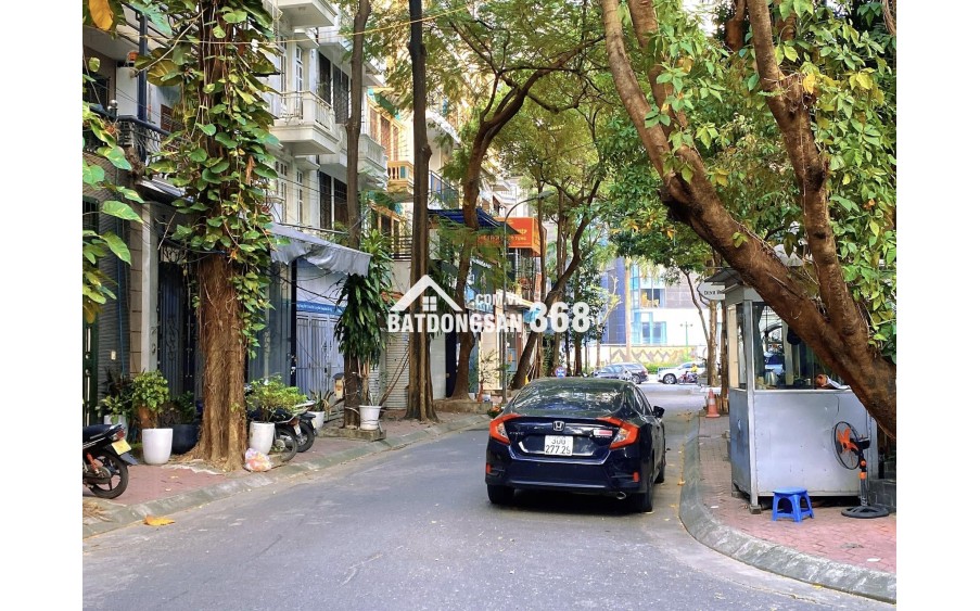 Duy Nhất một căn ! Phân lô mặt ngõ Nguyễn Khánh Toàn, ô tô tránh hoạt động, 80m, Mặt tiền 9m