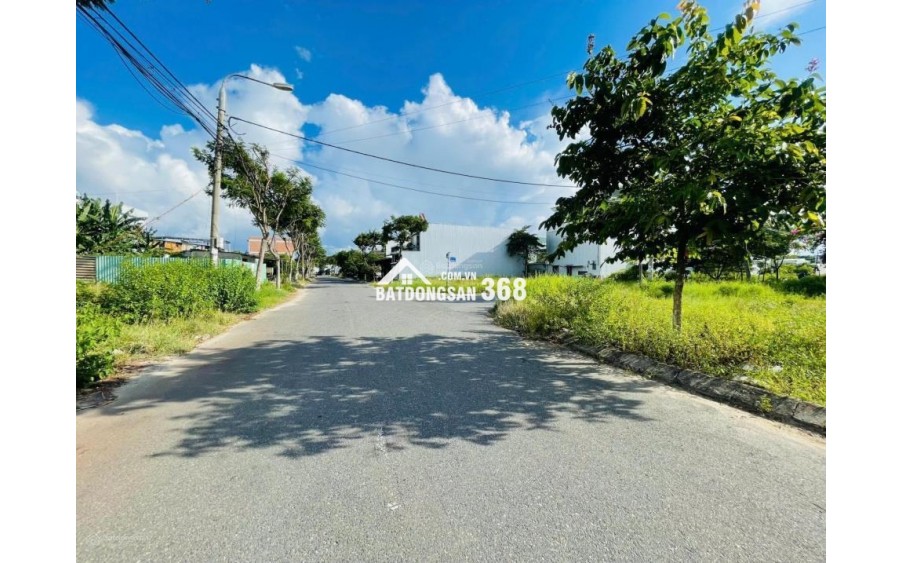 Bán đất thổ cư Mai Văn Ngọc, Hòa Hiệp Nam, Liên Chiểu, Đà Nẵng. 105m2, giá 4.2 tỷ, sổ đỏ, hướng Đông Bắc. LH: 0877661879