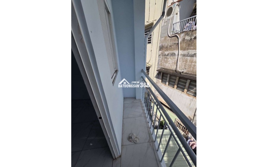 Phòng trọ kiểu cc mini Q.4 có ban công, chỉ hơn 3Tr/tháng,rộng rãi, sạch sẽ.