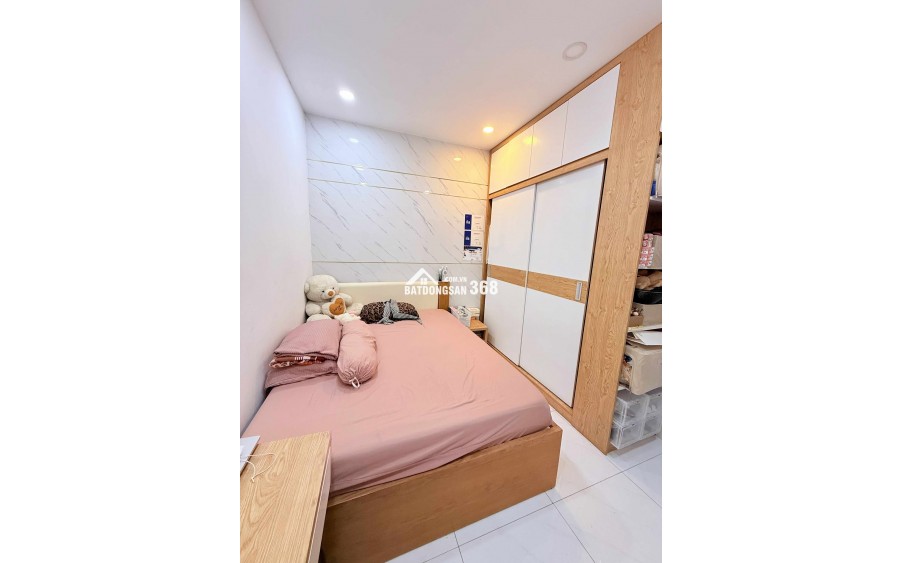 BÁN GẤP NHÀ NGAY CỔNG KHU CÔNG NGHIỆP TÂN BÌNH GẦN SÂN BAY, ÔTÔ ĐẬU CỬA  VÀO NHÀ MỚI ĐẸP Ở NGAY 75M2, 3 TẦNG 3PN 4WC, TẶNG NỘI THẤT, CHỈ 7.5 TỶ