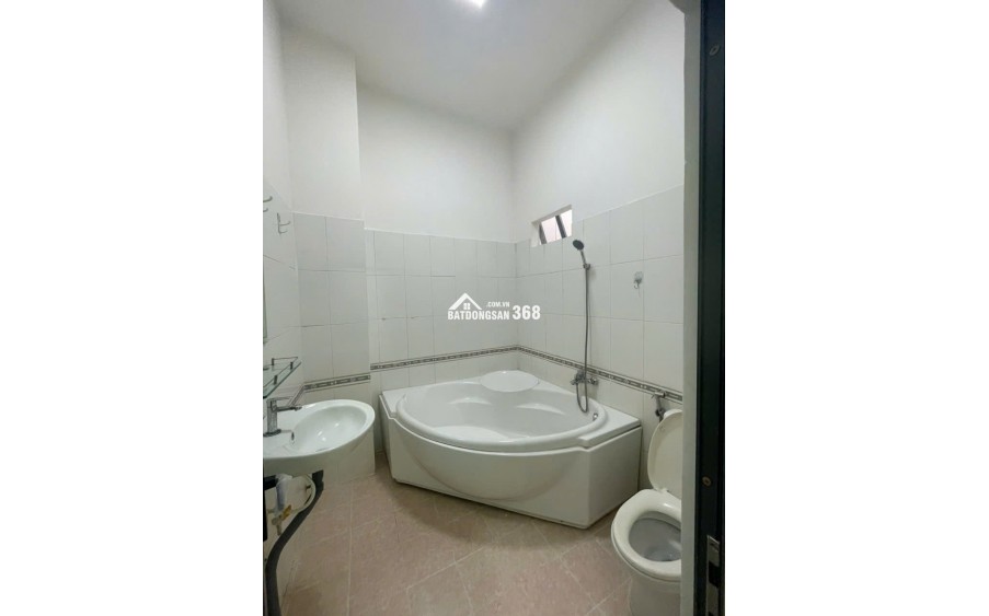 Bán nhà 1 lầu mặt tiền chợ Liên Khu 5-6 tiện kinh doanh đa ngành