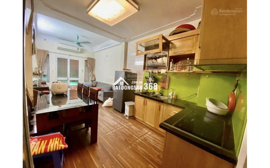 Bán nhà Bạch Mai, 37m2, 4 ngủ, sổ đỏ, giá 3.5 tỷ. LH: 0847677770