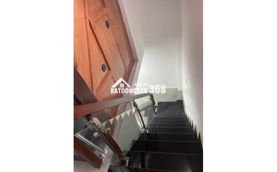 Bán nhà 3 tầng, 36m2 Bình Thành, Bình Tân. SH, 3.7 tỷ. LH: 0909898125