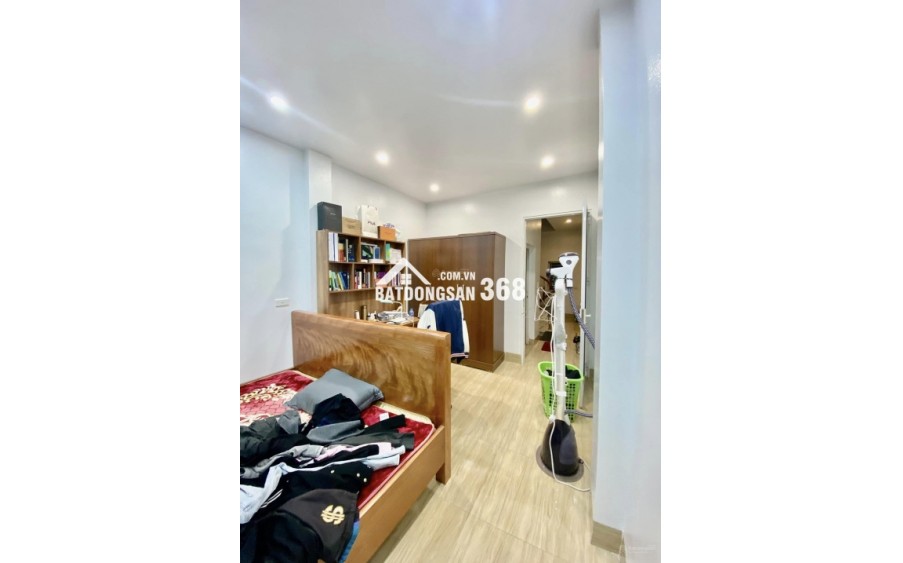 Bán căn hộ Mễ Trì, Nam Từ Liêm, 37m2, 4 ngủ, sổ đỏ, giá 3.5 tỷ. LH: 0847677770