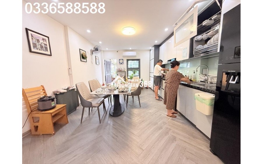 Bán nhà phố Nguyễn Cao trung tâm Thành Phố Hà Nội ô tô của 6 phòng ngủ