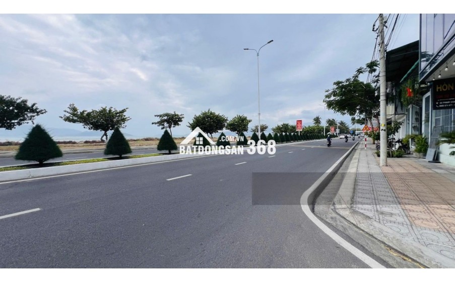 BÁN NHANH TÒA NHÀ PHỐ LÔ GÓC KINH DOANH NGHỈ DƯỠNG VIEW BIỂN PHẠM VĂN ĐỒNG NHA TRANG GIÁ BÁN 17 TỶ 500 TRIỆU 11 PHÒNG  NGỦ