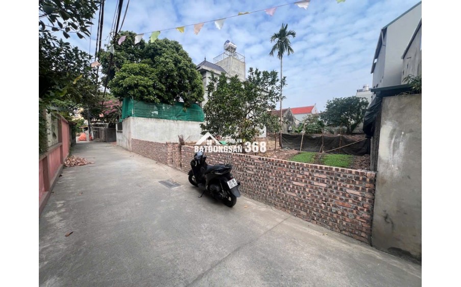 bán đất Đức Giang, Long Biên. Ngõ thông, ô tô tránh. Tiện ích ngập tràn. 42m, 
6,x tỷ ( có tl )