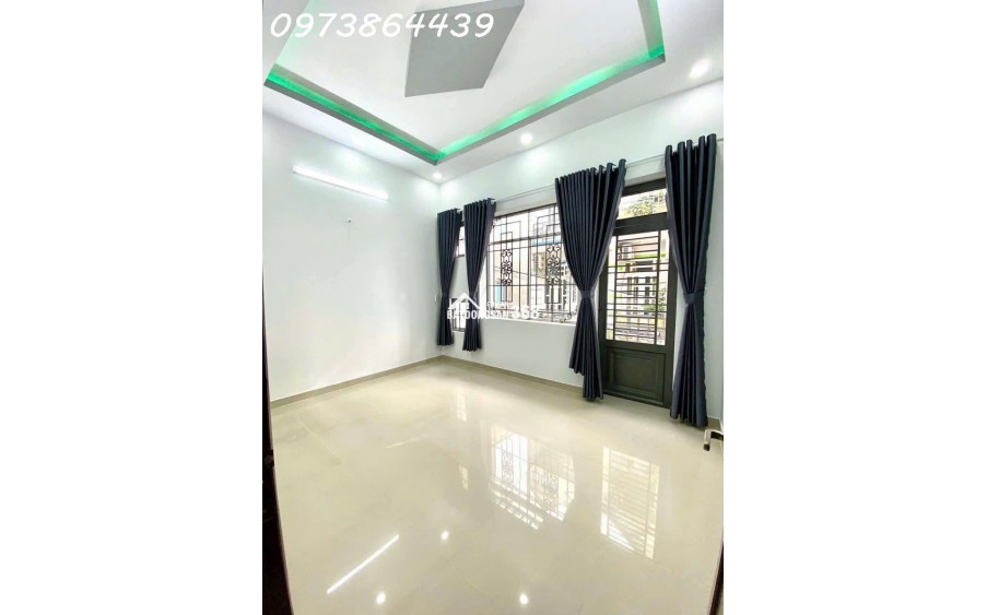 SIÊU PHẨM 3 TẦNG THIẾT KẾ HIỆN ĐẠI SANG TRỌNG - HẺM XE HƠI - KHU PHÂN LÔ - GẦN CHỢ THIẾC - CHỢ TRẦN THỊ CỜ - XE HƠI NGỦ TRONG NHÀ - GIÁ 5,2 TỶ