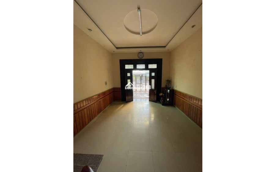 Nhà đẹp giá đầu tư.
CC bán nhà mặt tiền Lê Hồng Phong, Nam Nha trang.