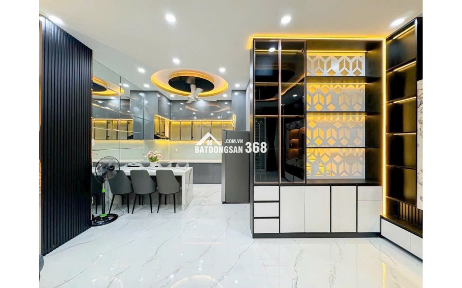 Bán ngôi nhà Hẻm Xe Hơi 7M - 4 Tầng - 5PN - Huỳnh Tấn Phát - Chỉ Nhỉnh 7T