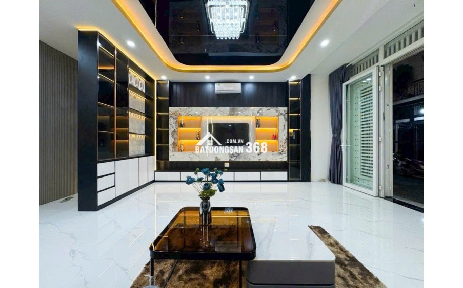 Bán ngôi nhà Hẻm Xe Hơi 7M - 4 Tầng - 5PN - Huỳnh Tấn Phát - Chỉ Nhỉnh 7T