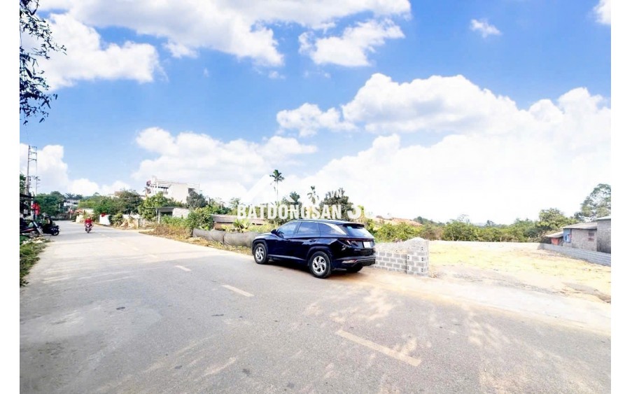 Siêu phẩm cho bác nào muốn xây biệt thự, hoặc nhà xưởng  tại Đồng Vàng - Phú Mãn - Quốc Oai - Diện tích : 451m2  giá 16tr/m